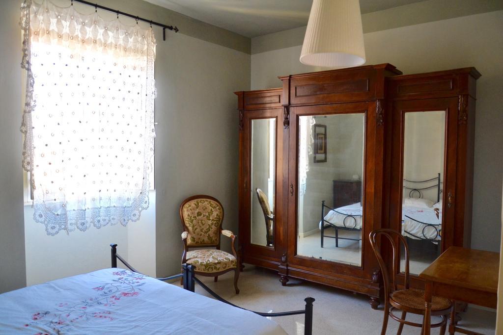 B&B I Due Gelsi Monte Libretti Habitación foto